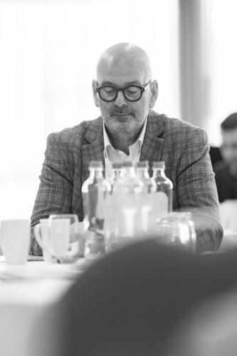 2B5A2708